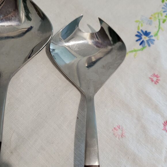 VTG 2pc Pyramid Stainless/Faux Wood Salad Servers 10 3/8" Japan EKCO Canoe Muffi - Picture 8 of 8